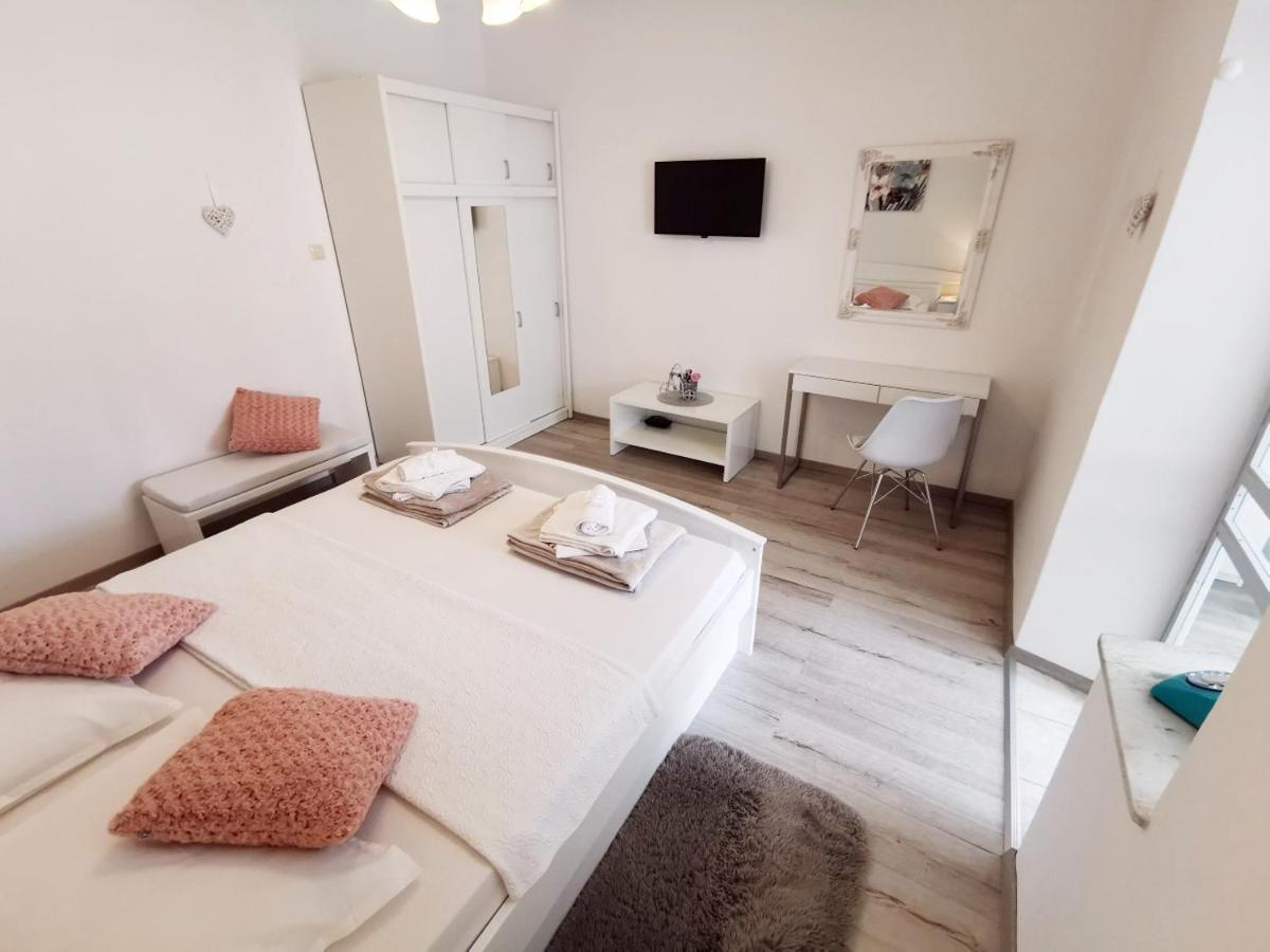 Apartments Srijemsi ムリニ エクステリア 写真