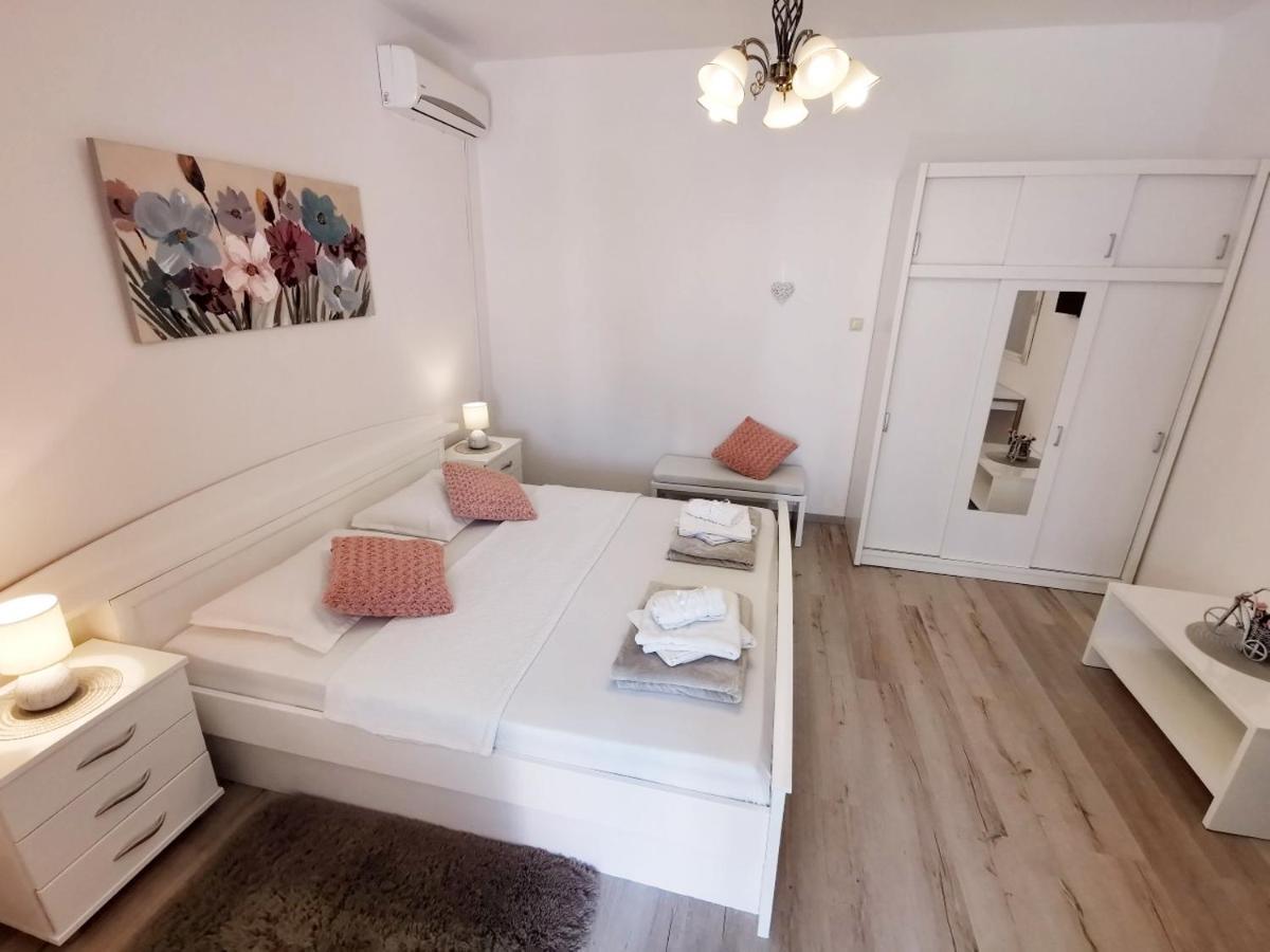 Apartments Srijemsi ムリニ エクステリア 写真